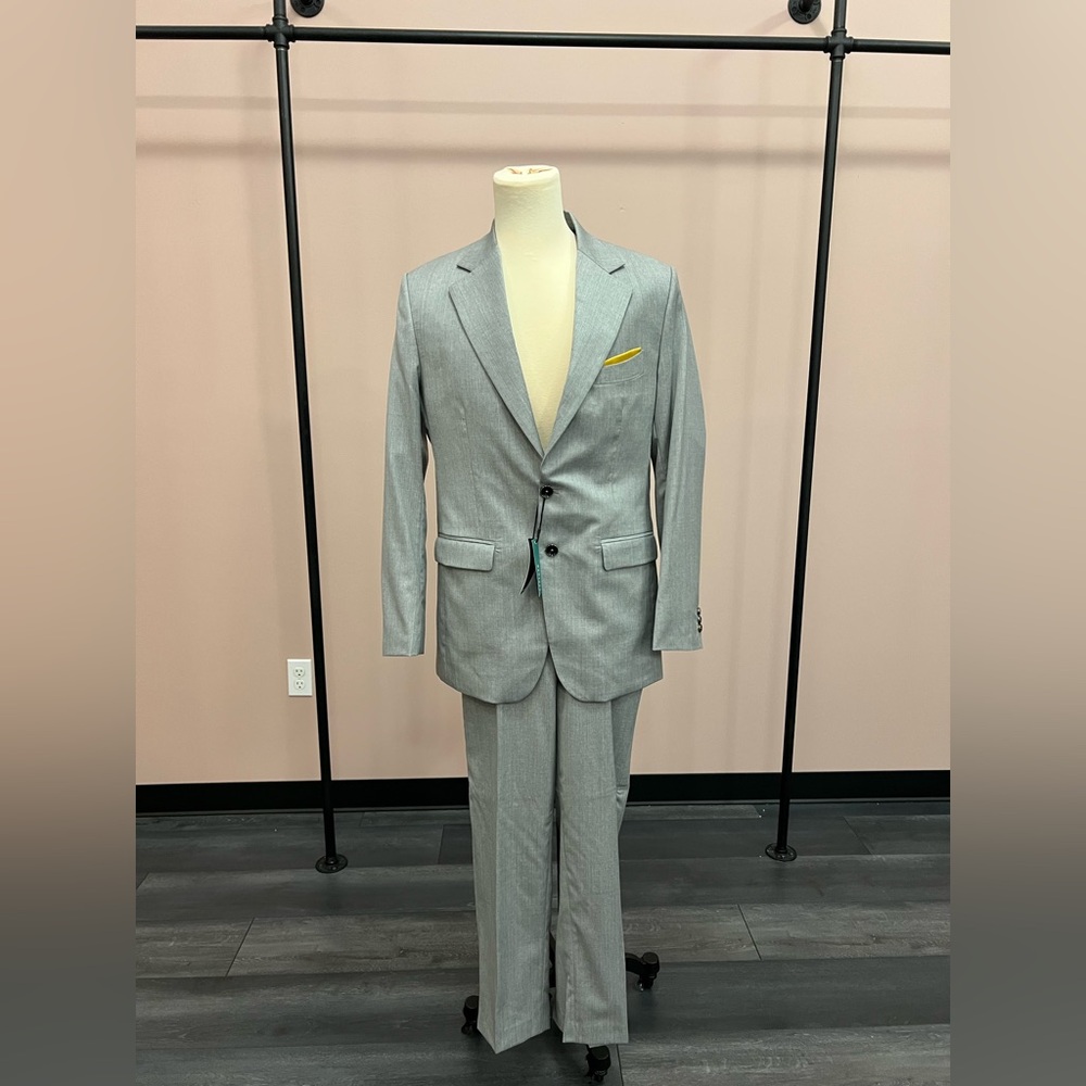 Men’s Gray Suit